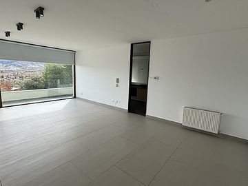DPTO DUPLEX CON JARDÍN Y PISCINA PROPIA/ C.DEL YUNQUE