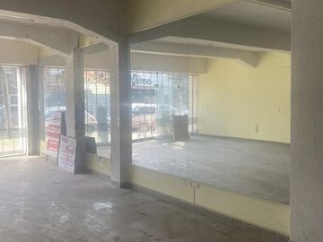 Oportunidad Local comercial en Olivos-Golf