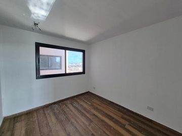 DEPARTAMENTO EN LA PERLA DOS AMBIENTES CON BALCON A ESTRENAR Y COCHERA