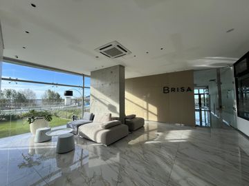 VENTA: Departamento de dos dormitorios con balcón y amenities, Fundar Brisa. Arroyito. Rosario.