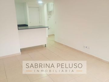 Alquiler Departamento 2 amb. con cochera Complejo Solares- Moreno