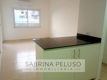 Alquiler Departamento 2 amb. con cochera Complejo Solares- Moreno