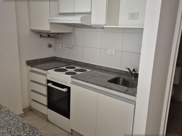 Departamento monoambiente amplio con balcon