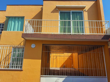 CASA EN RENTA, 4 RECAMARAS, CON PANELES SOLARES. CD DEL CARMEN, CAMPECHE