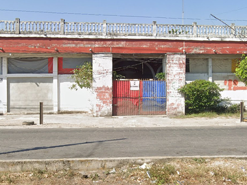 TERRENO CON SALA DE FIESTAS SOBRE CARRETARA MERIDA CANCUN (KANASIN YUCATAN)