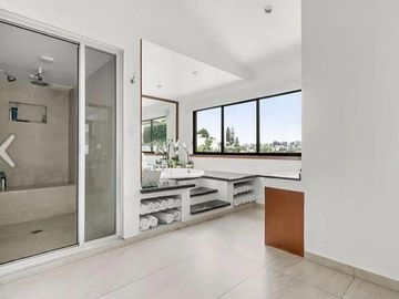 CASA ESPECTACULAR CON ESPACIO PARA DESARROLLAR DEPARTAMENTOS
