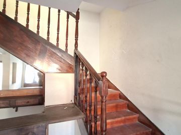 Importante Casa en Florida de 6 ambientes a reciclar!!!- En Venta