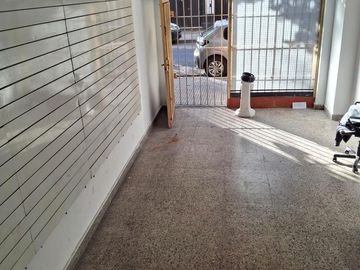Local en Flores