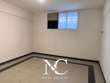 Local en Av. Rivadavia
