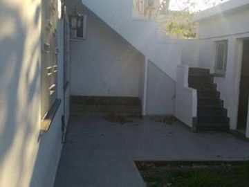 Casa en venta de 3 dormitorios con cochera