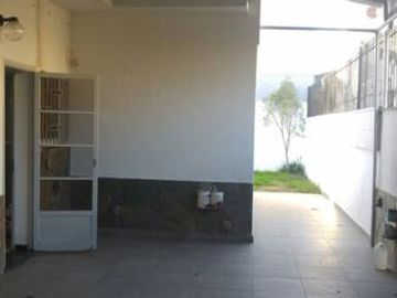 Casa en venta de 3 dormitorios con cochera