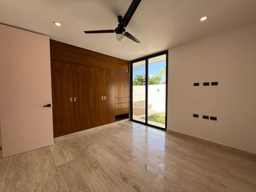 CASA EN VENTA MERIDA, TEMOZON NORTE, PRIVADA SOLUNA, ENTREGA INMEDIATA.