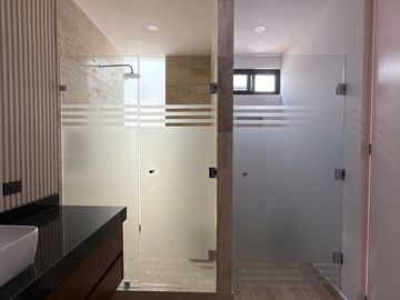 CASA EN VENTA MERIDA, TEMOZON NORTE, PRIVADA SOLUNA, ENTREGA INMEDIATA.