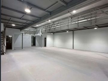 BODEGA COMERCIAL EN VENTA EN EL CENTRO DE MONTERREY