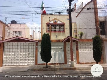 Casa en Renta | 4 Recámaras + 3 Estacionamientos | Vértiz Narvarte