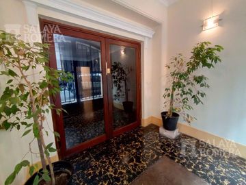 Monoambiente con entrepiso en alquiler- Recoleta