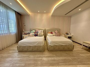 Casa de lujo en venta| una planta| 5 recámaras| Montebello, Mérida, Yucatán