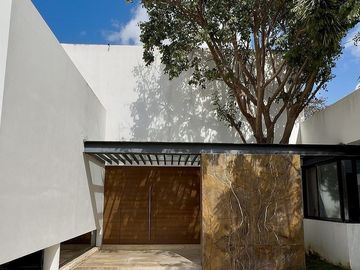 Casa de lujo en venta| una planta| 5 recámaras| Montebello, Mérida, Yucatán
