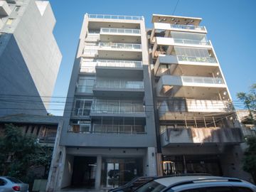 Venta de impecable 3 Ambientes con Vista Abierta y 2 Cocheras en Flores/Caballito!