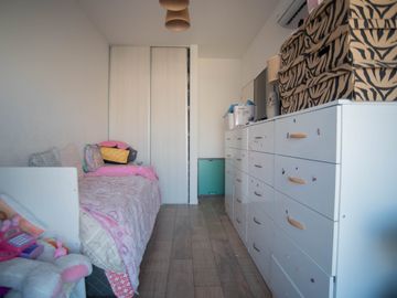 Venta de impecable 3 Ambientes con Vista Abierta y 2 Cocheras en Flores/Caballito!