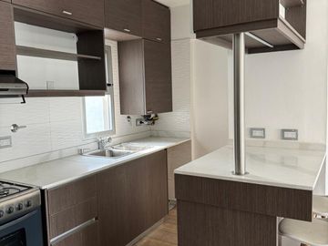Venta de impecable 3 Ambientes con Vista Abierta y 2 Cocheras en Flores/Caballito!
