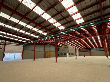 Bodega industrial en renta – Parque Fernández