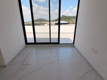 Casa en capital Sur con precio increíble