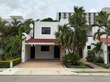 Casa(40) en Venta en Privada Cocoyoles en Santa Gertrudis Copó