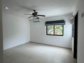Casa(40) en Venta en Privada Cocoyoles en Santa Gertrudis Copó