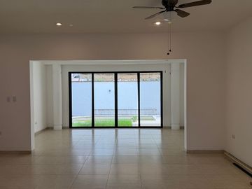 Casa(40) en Venta en Privada Cocoyoles en Santa Gertrudis Copó