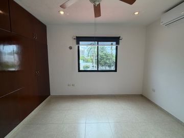 Casa(40) en Venta en Privada Cocoyoles en Santa Gertrudis Copó