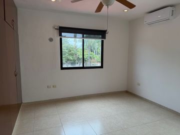 Casa(40) en Venta en Privada Cocoyoles en Santa Gertrudis Copó