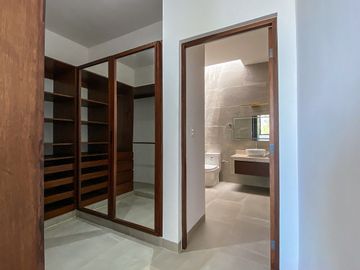 Casa en Venta en Privada Ravenna, Cabo Norte