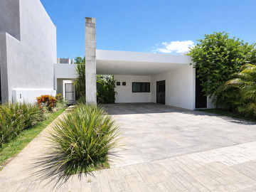 Casa de Una Planta en Renta en Soluna, Temozón Norte