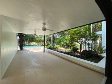 Casa en Venta en Club de Golf La Ceiba