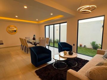 Casa en venta en Veracruz con jardin Fracc. Lomas del Dorado en Boca del Río.
