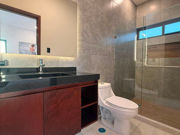 Casa en venta en Veracruz con jardin Fracc. Lomas del Dorado en Boca del Río.