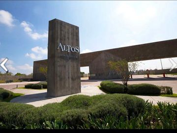 VENTA DE CASA DENTRO DEL CONDOMINIO QUIANÁ, EN ALTOS JURIQUILLA. 3.3
