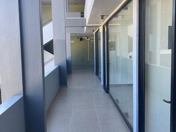 OFICINA EN RENTA EN EDIFICIO CORPORATIVO, EN AV. VALLARTA Y UNION.