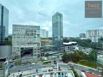 Venta amplia oficina en Santa Fe - Moderno corporativo