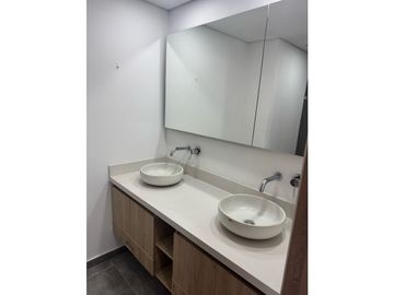 Renta apartamento en el Poblado Palmas