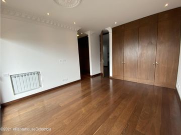 Apartamento en Bogota (Bogota D.C.) RAH CO: 25-98