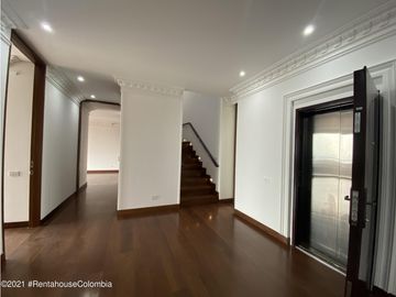 Apartamento en Bogota (Bogota D.C.) RAH CO: 25-98