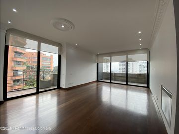 Apartamento en Bogota (Bogota D.C.) RAH CO: 25-98