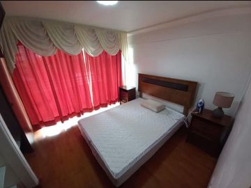 Venta a pasos del Balneario. Avenida república de Croacia