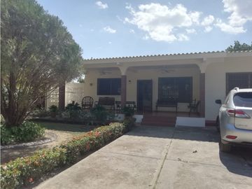 CHAME / CORONADO / 1048 M2 / 3 HABITACIONES / PISCINA / TERRAZA
