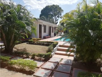 CHAME / CORONADO / 1048 M2 / 3 HABITACIONES / PISCINA / TERRAZA