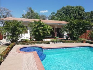CHAME / CORONADO / 1048 M2 / 3 HABITACIONES / PISCINA / TERRAZA