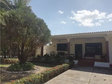 CHAME / CORONADO / 1048 M2 / 3 HABITACIONES / PISCINA / TERRAZA