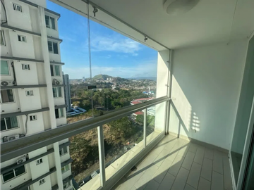 SE VENDE APARTAMENTO EN  PH KINGS PARK 131 M2 CON BALCON